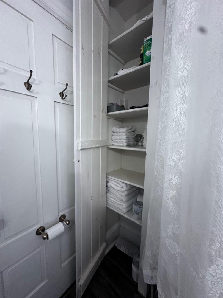 Deluxe Queen Room interior